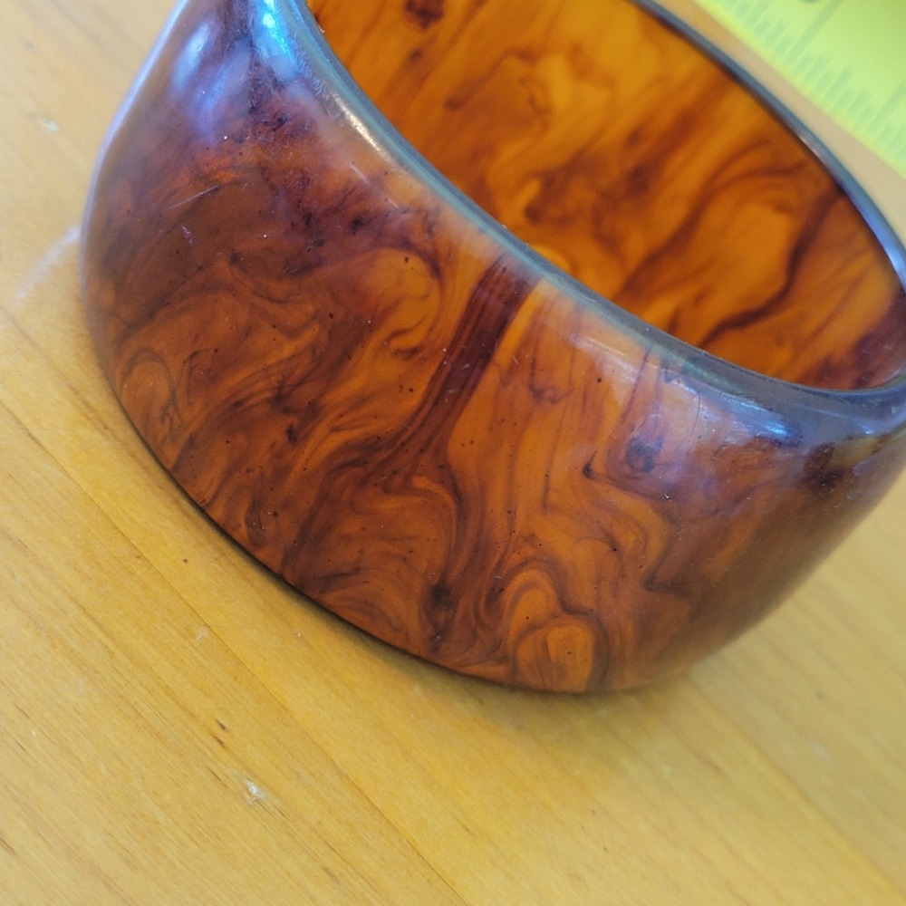 Vintage Wide Amber Marbled Lucite Bangle Bracelet Tortoiseshell 57g